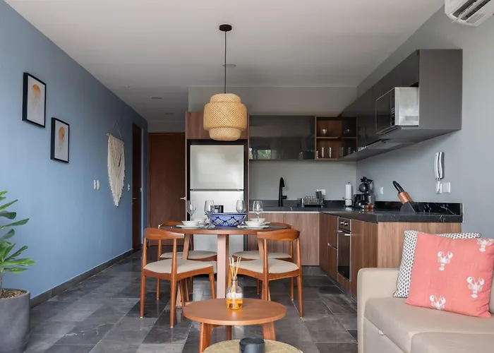 Apartment Paramar Black *