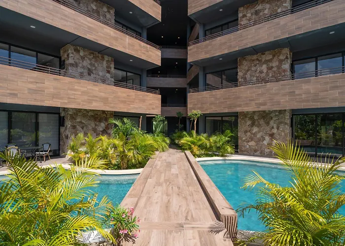 Paramar Black Apartment